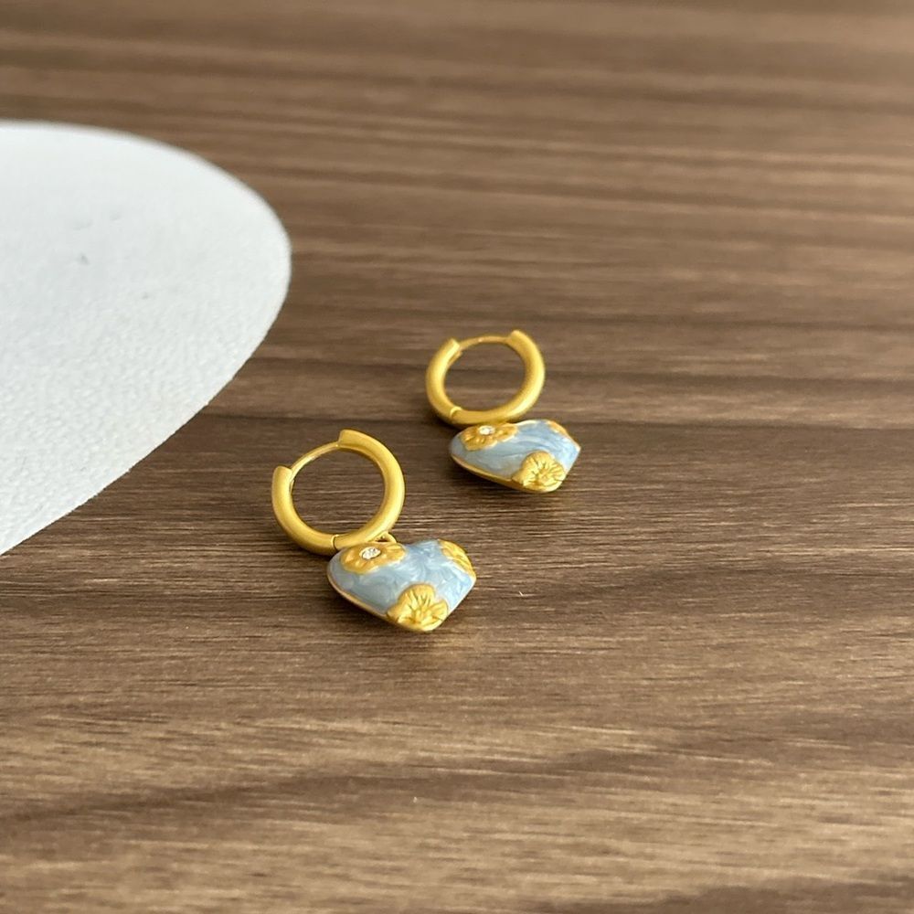 Gold and Blue Heart Earrings Q379 - Picture 3 of 6
